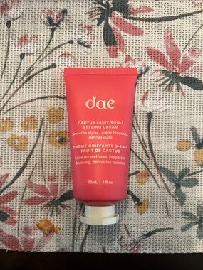 dae Cactus Fruit 3-in-1 Styling Cream — Coral Pink